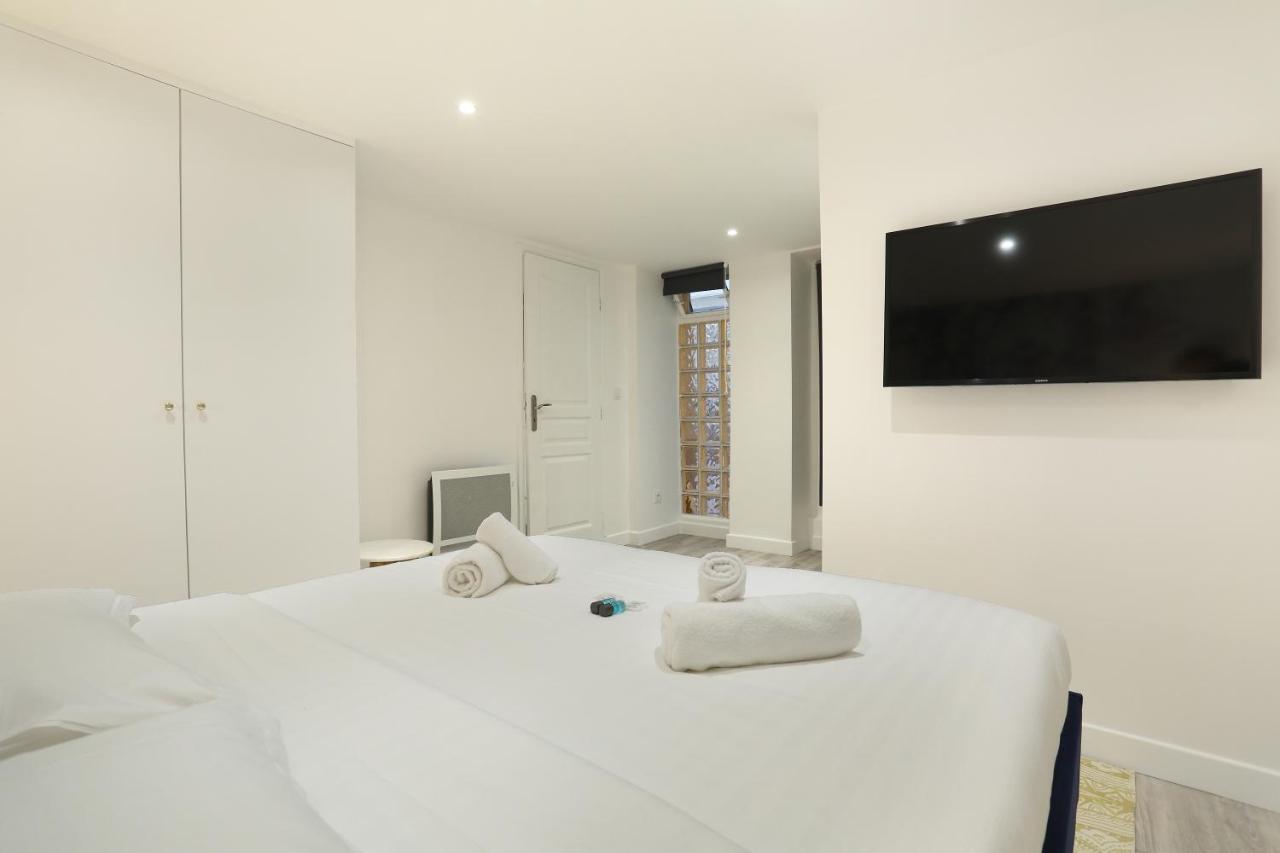 Rent A Room - Apartment St Honore Paris Exterior photo